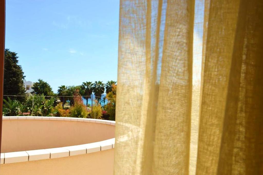 Hotel Bulla Regia Fontane Bianche Exterior foto